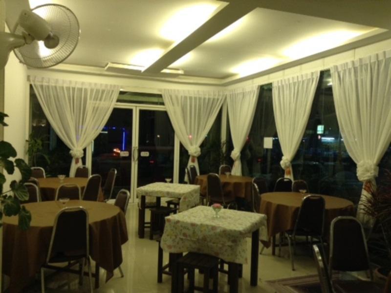 The Son Patong Beach Exterior photo